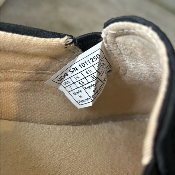 Ugg Sammy Chevron Breeze Slip On Black Suede Women’s Size 7 Excellent Condition - Picture 10 of 12